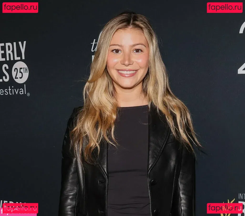 Genevieve Hannelius Onlyfans Photo Gallery 
