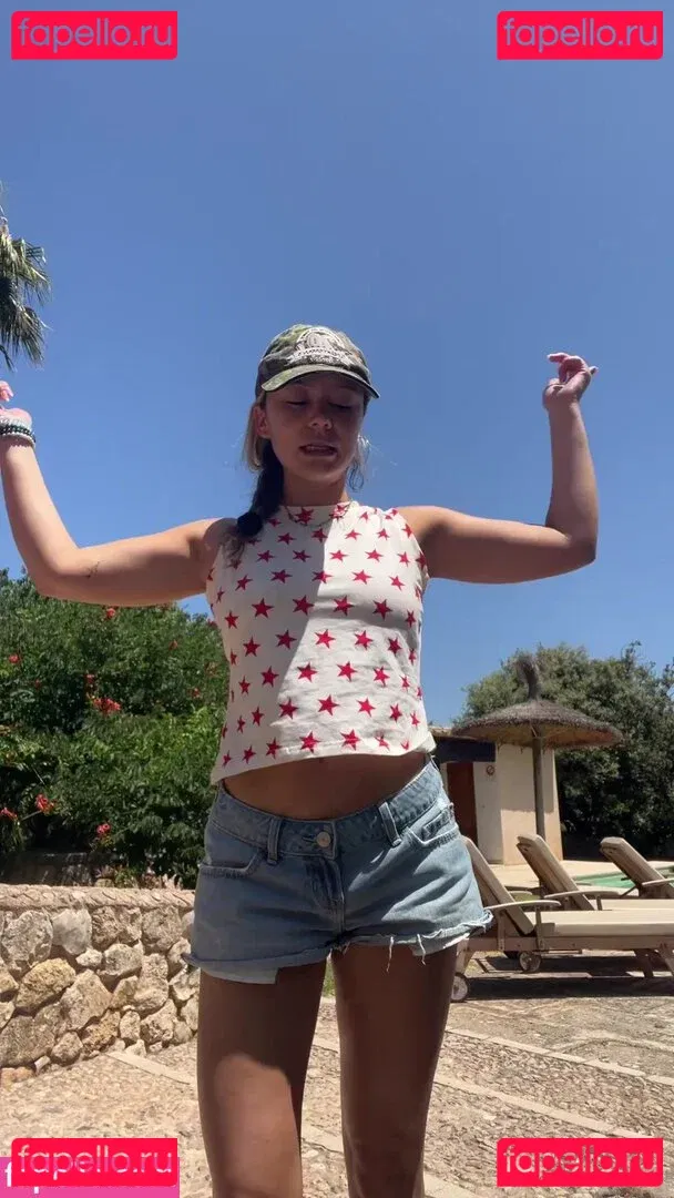 Genevieve Hannelius Onlyfans Photo Gallery 