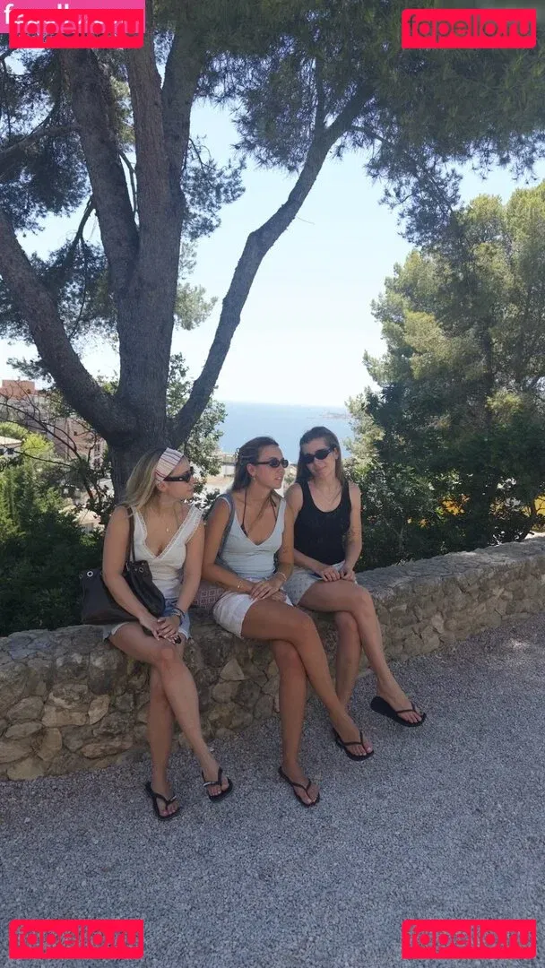 Genevieve Hannelius Onlyfans Photo Gallery 