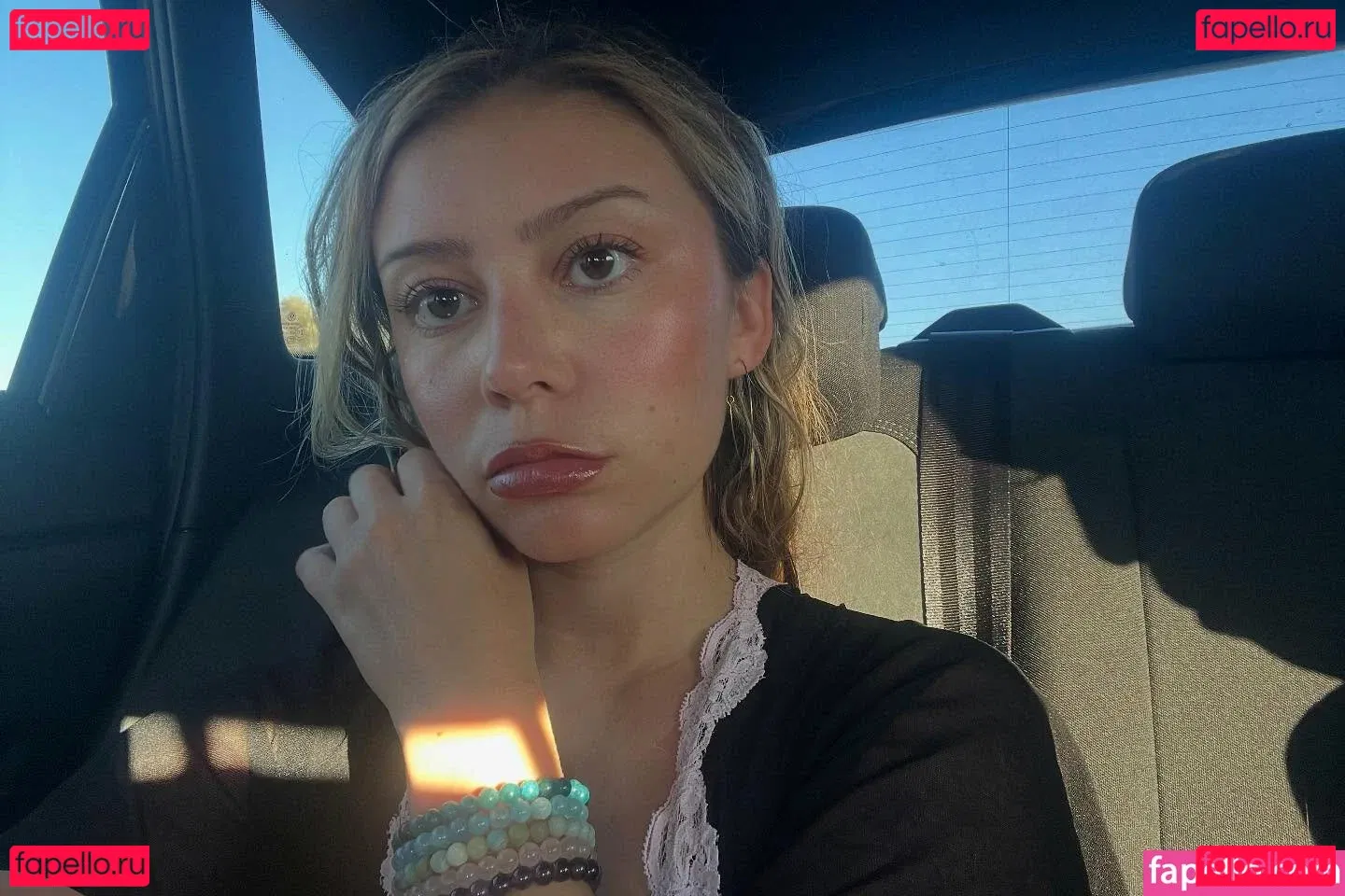 Genevieve Hannelius Onlyfans Photo Gallery 