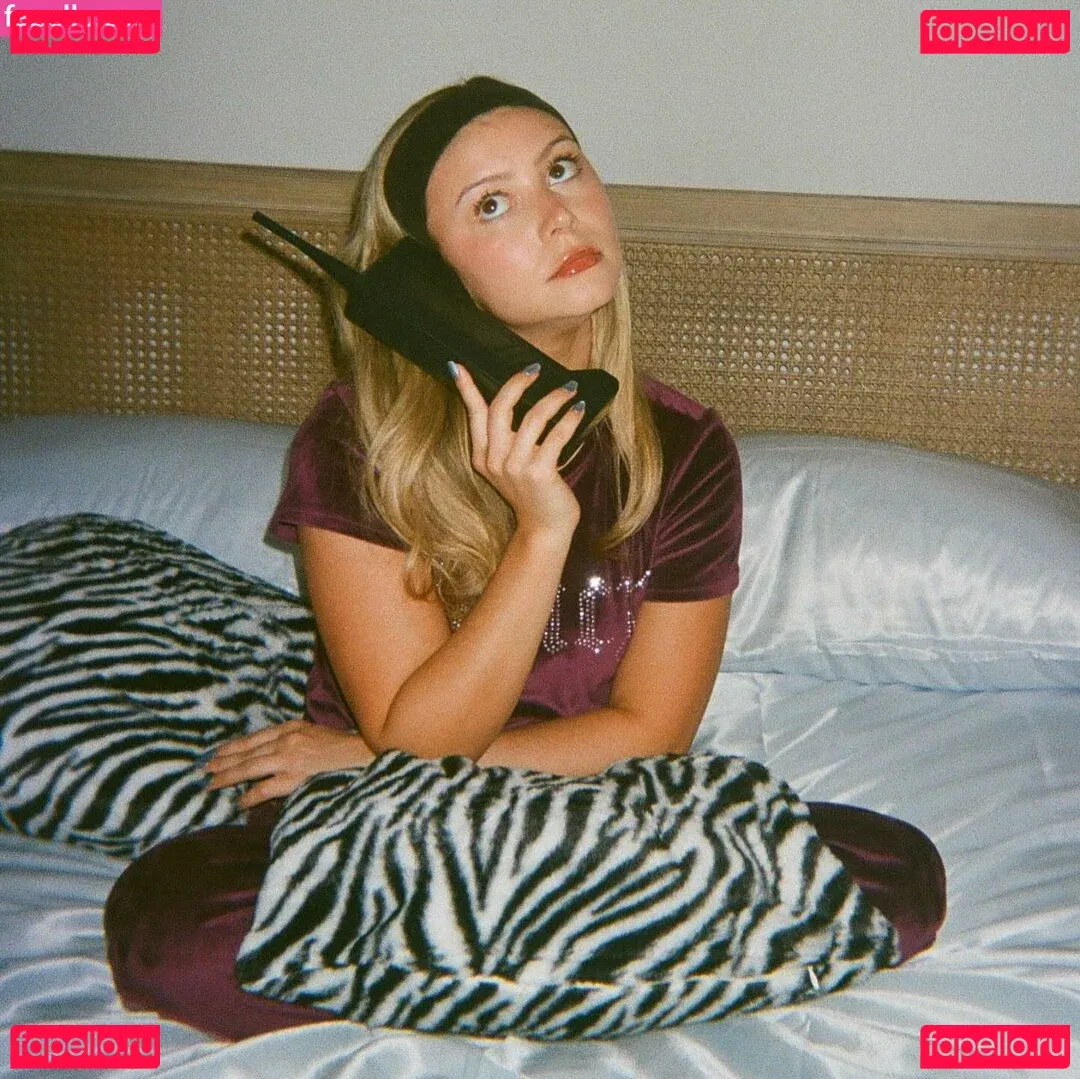 Genevieve Hannelius Onlyfans Photo Gallery 