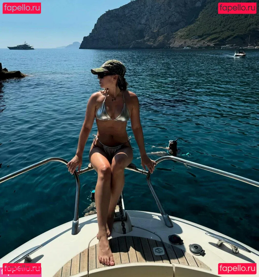 Genevieve Hannelius Onlyfans Photo Gallery 