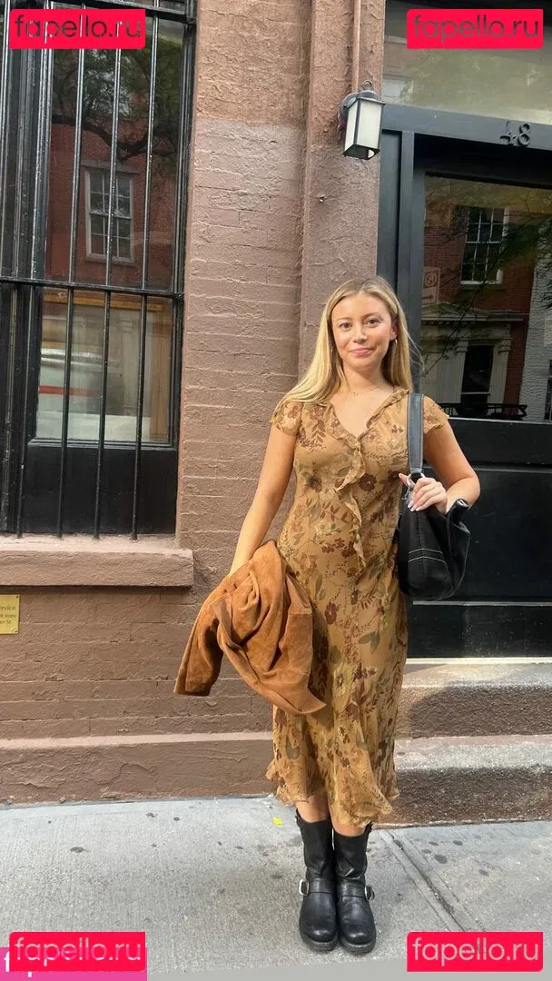 Genevieve Hannelius Onlyfans Photo Gallery 