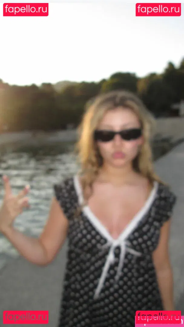 Genevieve Hannelius Onlyfans Photo Gallery 