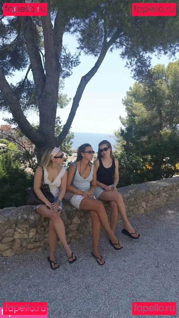 Genevieve Hannelius Onlyfans Photo Gallery 