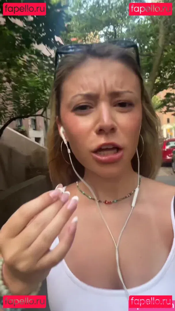 Genevieve Hannelius Onlyfans Photo Gallery 