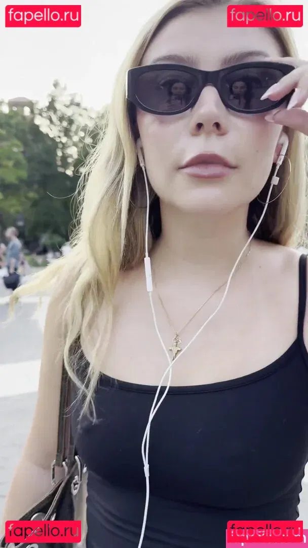 Genevieve Hannelius Onlyfans Photo Gallery 