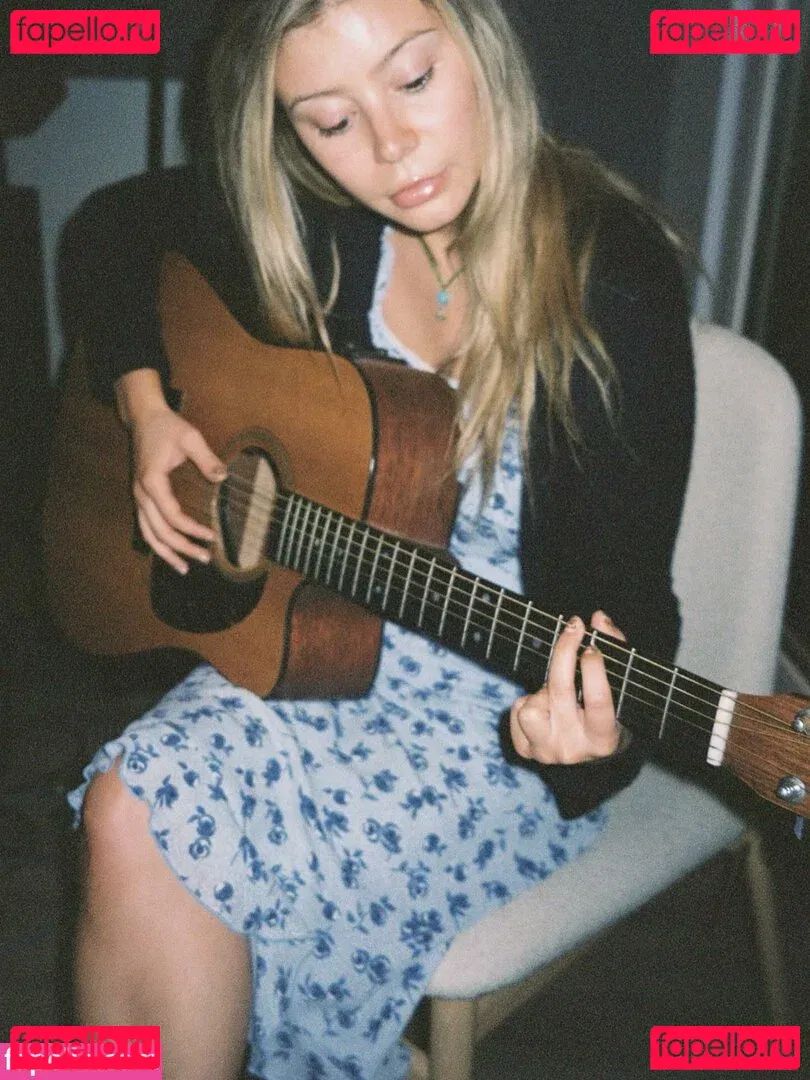 Genevieve Hannelius Onlyfans Photo Gallery 