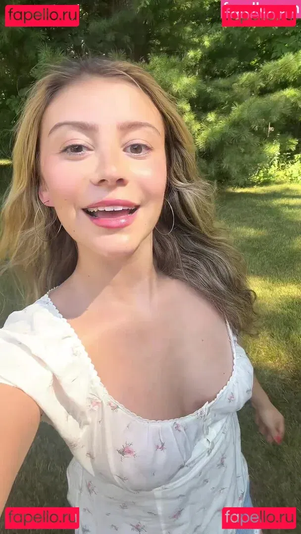 Genevieve Hannelius Onlyfans Photo Gallery 