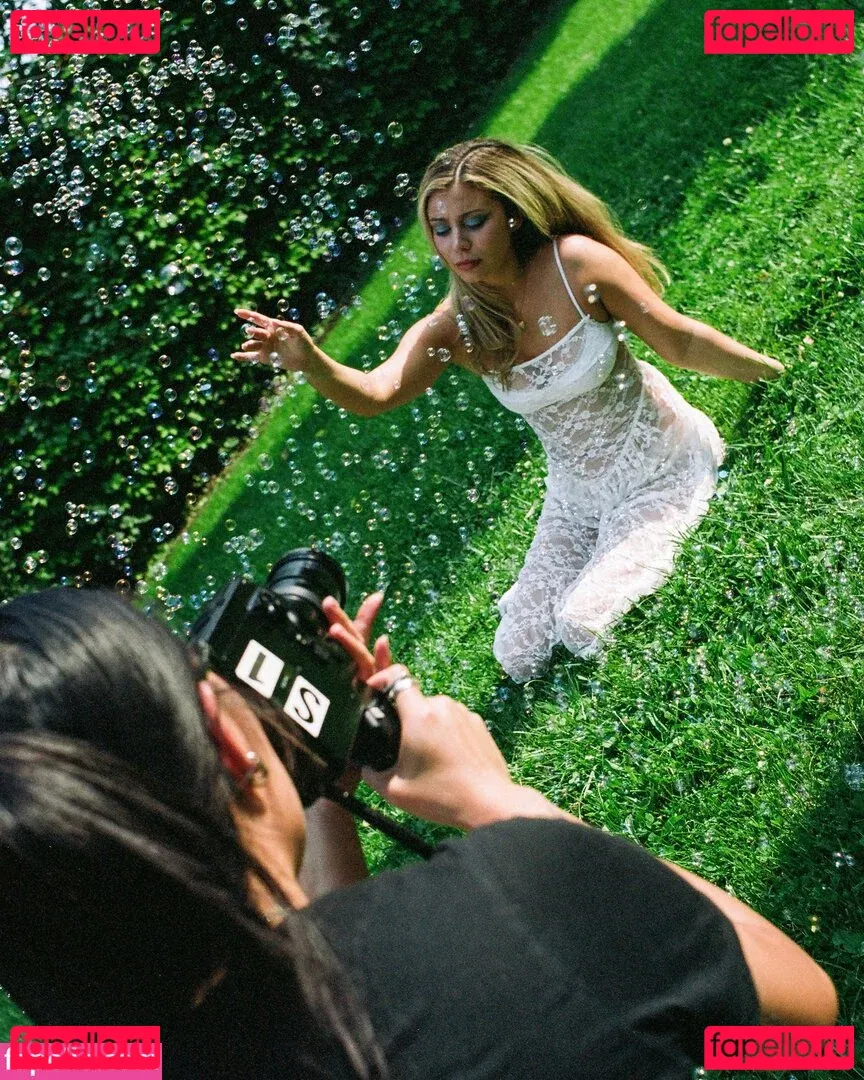 Genevieve Hannelius Onlyfans Photo Gallery 