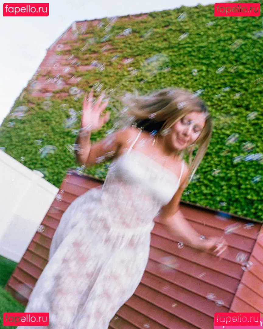 Genevieve Hannelius Onlyfans Photo Gallery 