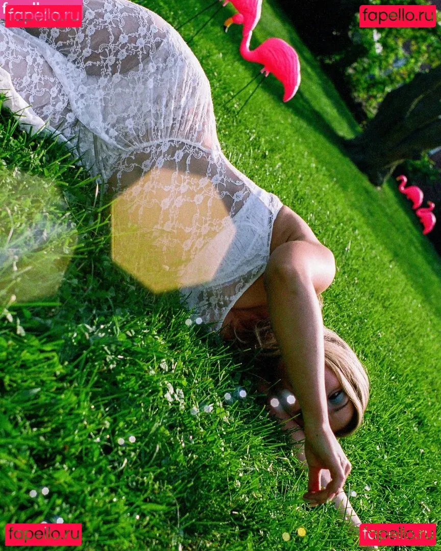 Genevieve Hannelius Onlyfans Photo Gallery 