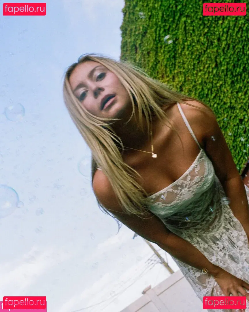 Genevieve Hannelius Onlyfans Photo Gallery 