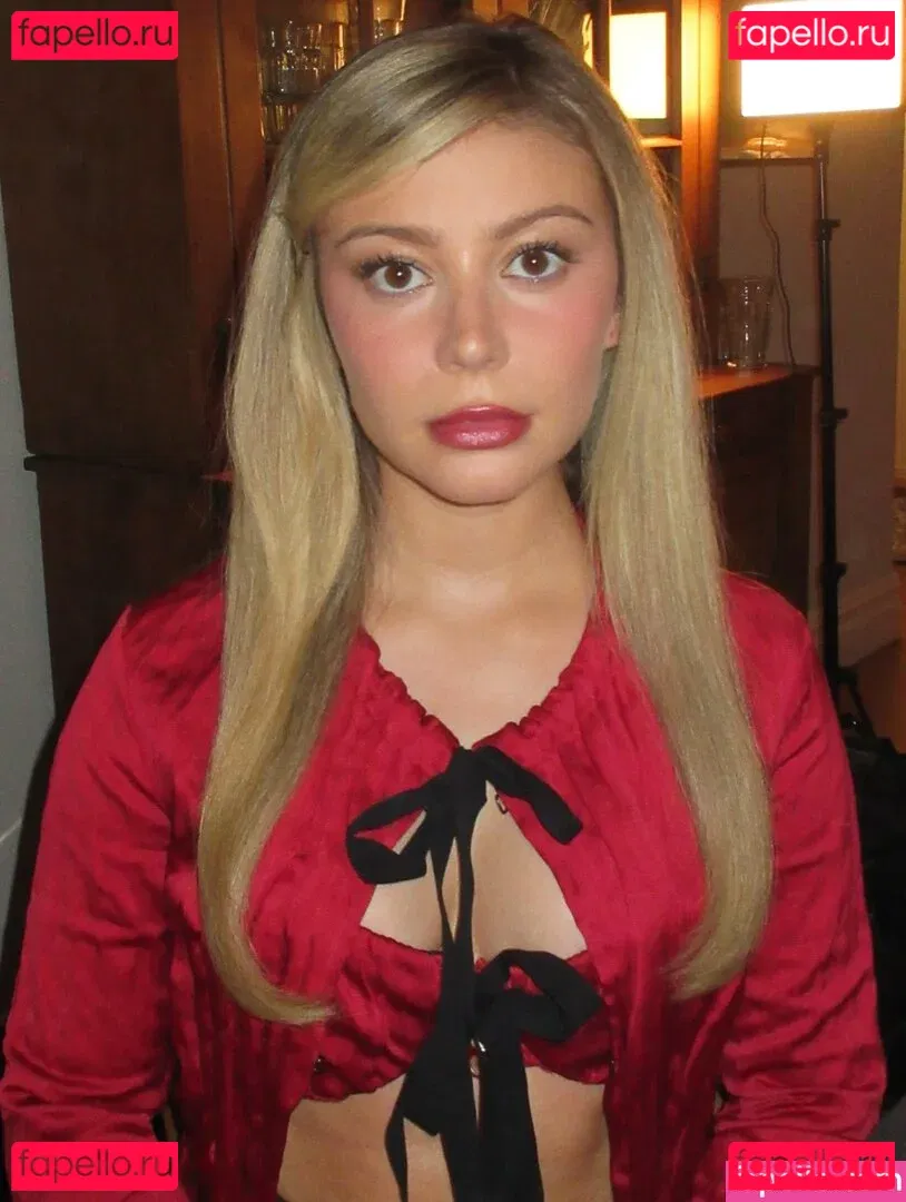 Genevieve Hannelius Onlyfans Photo Gallery 