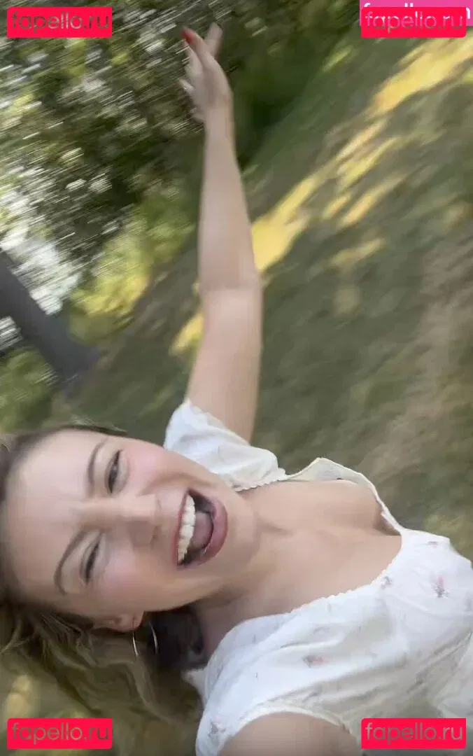 Genevieve Hannelius Onlyfans Photo Gallery 