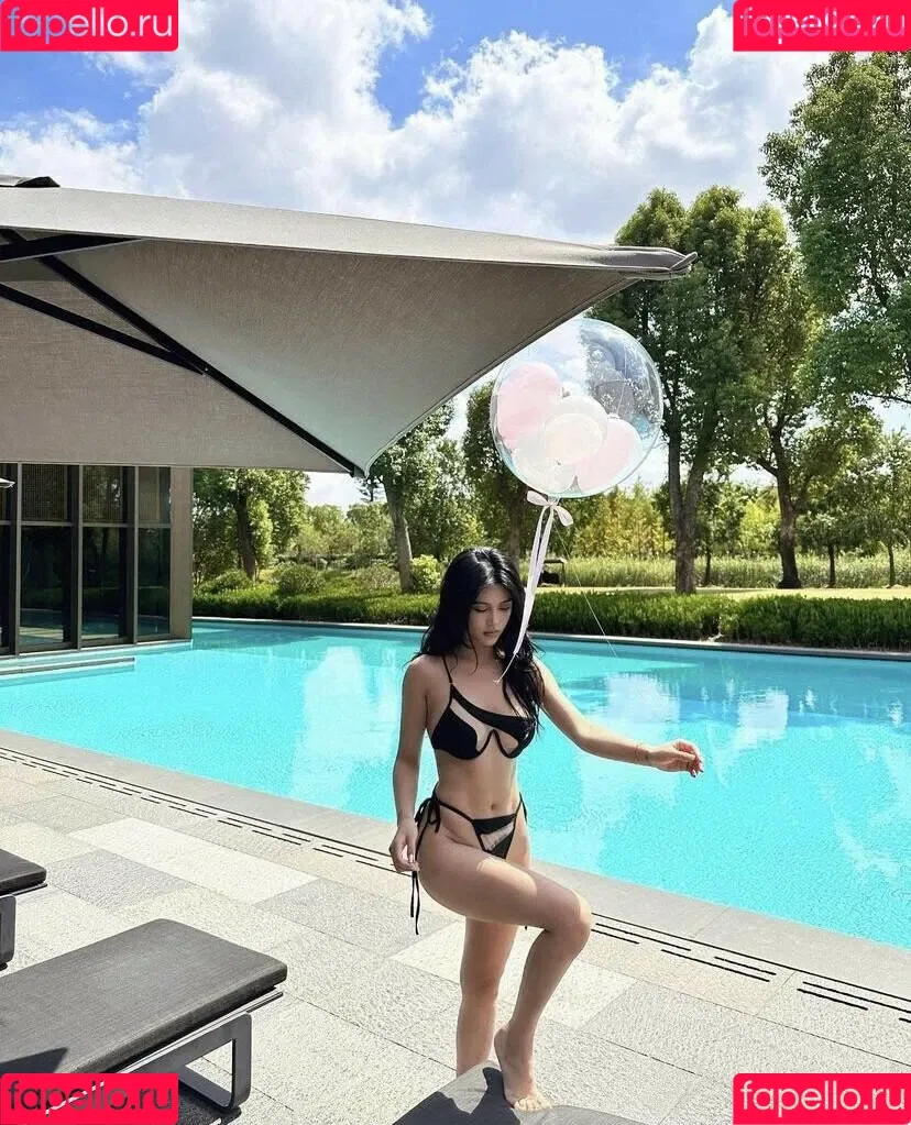 June Gong Onlyfans Photo Gallery 