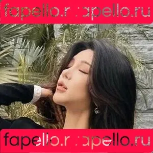 June Gong Onlyfans Photo Gallery 