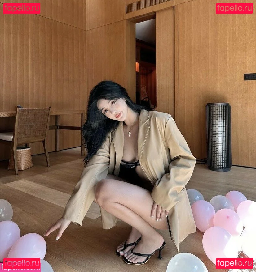 June Gong Onlyfans Photo Gallery 