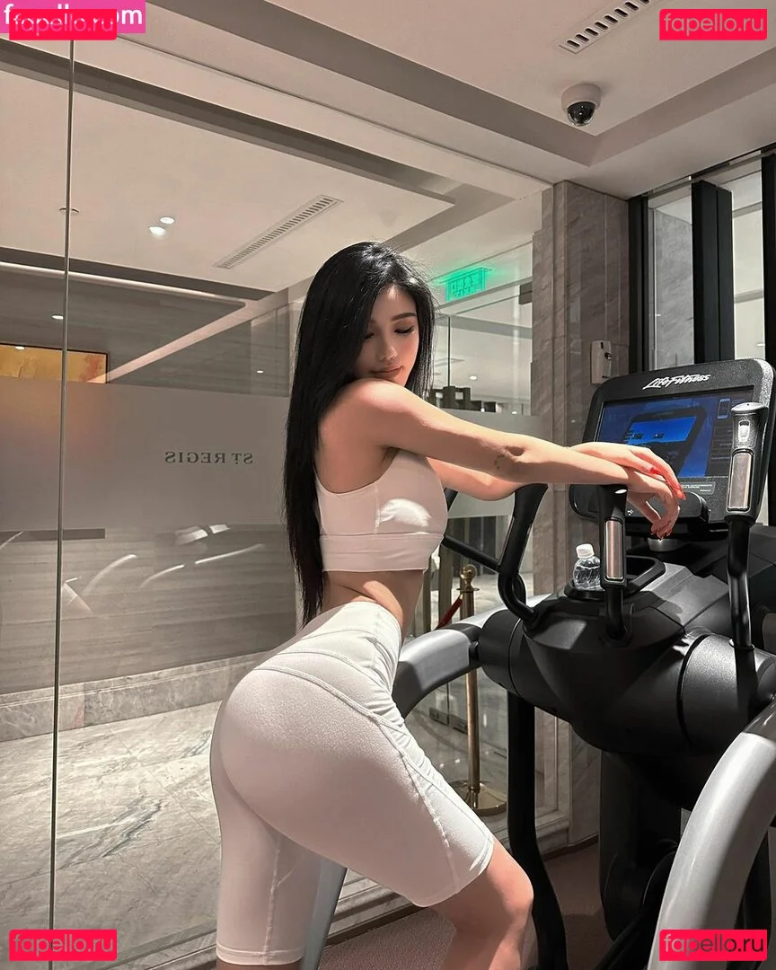 June Gong Onlyfans Photo Gallery 