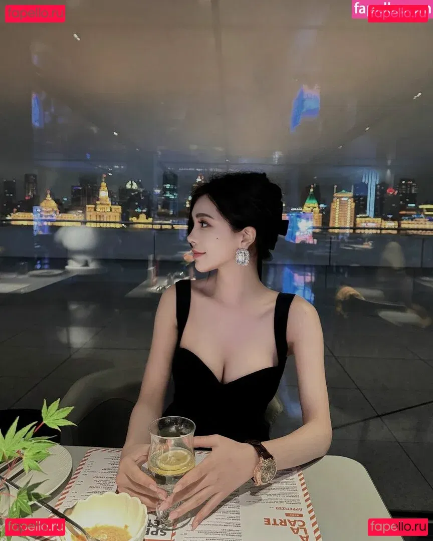 June Gong Onlyfans Photo Gallery 