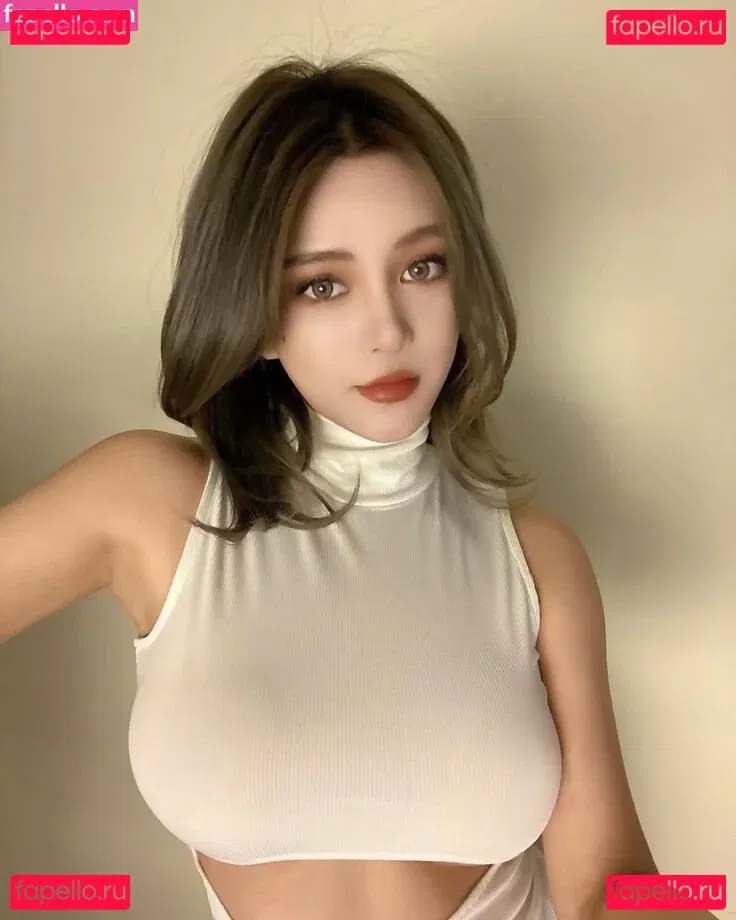 June Gong Onlyfans Photo Gallery 