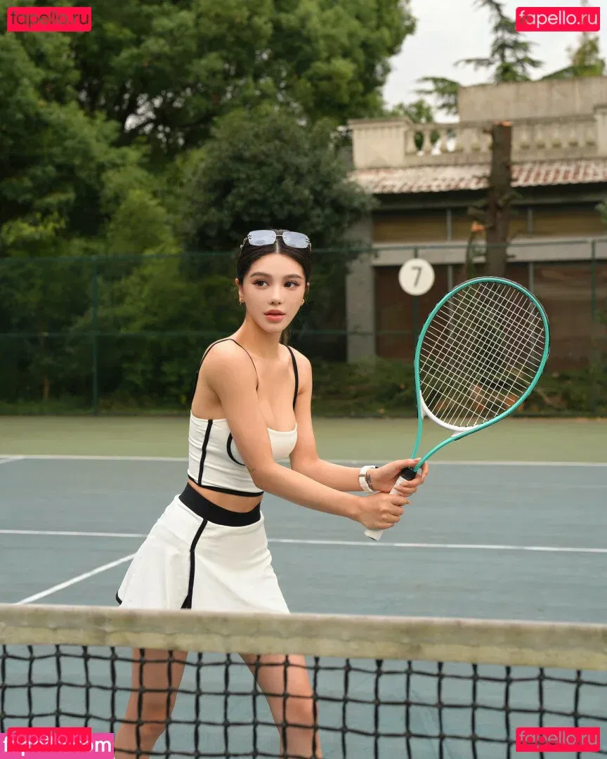 June Gong Onlyfans Photo Gallery 