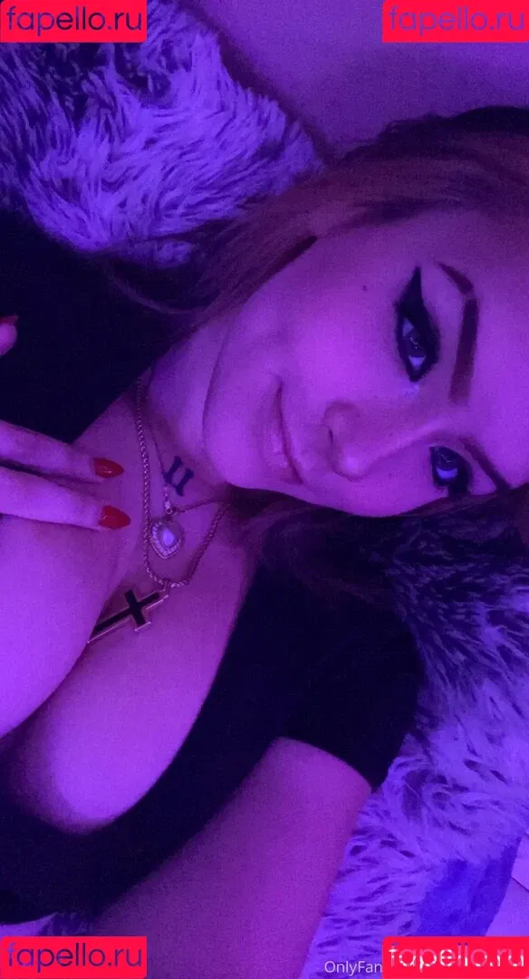 crystallhub Onlyfans Photo Gallery 