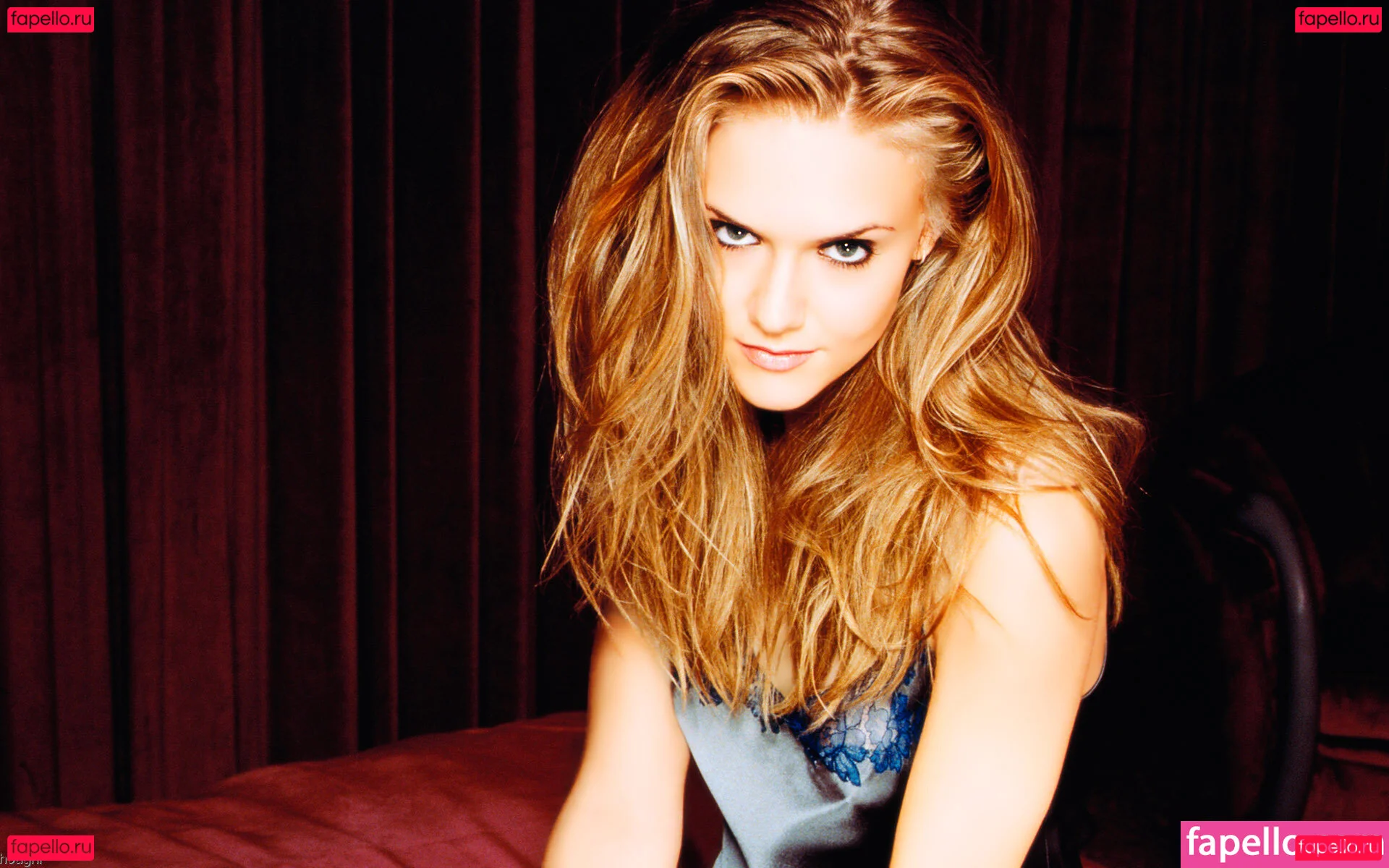 Dominique Swain Onlyfans Photo Gallery 