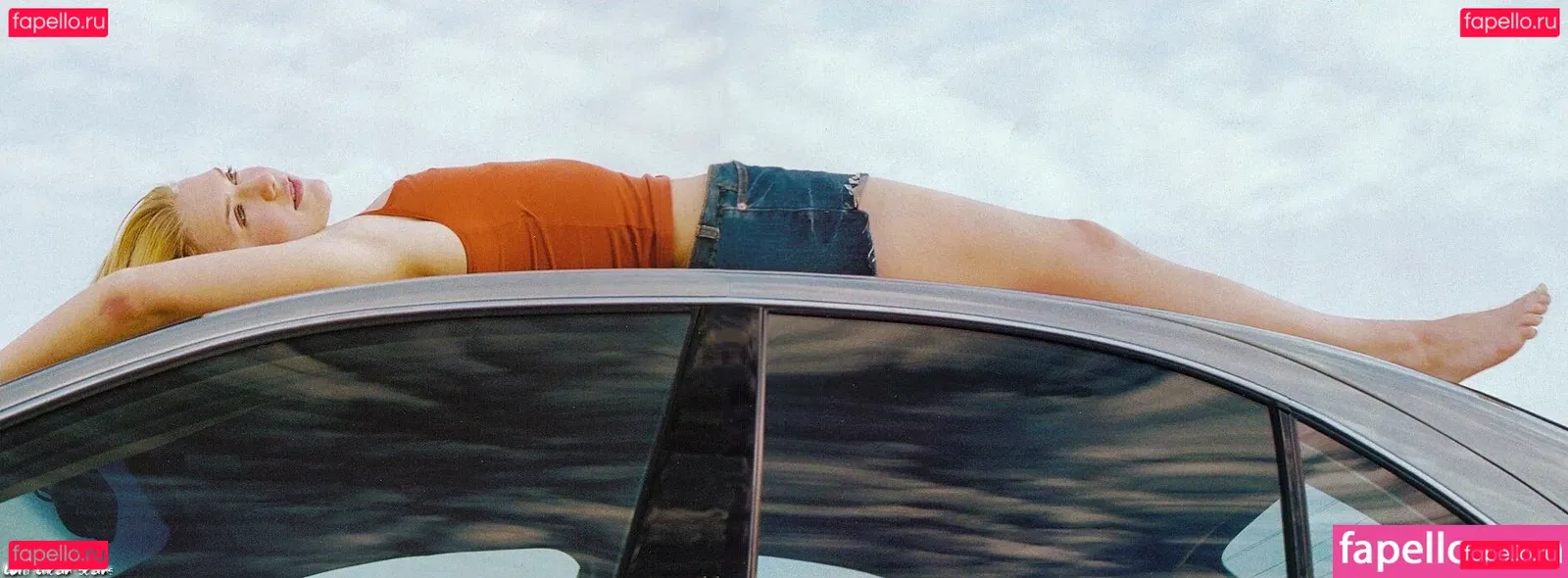 Dominique Swain Onlyfans Photo Gallery 