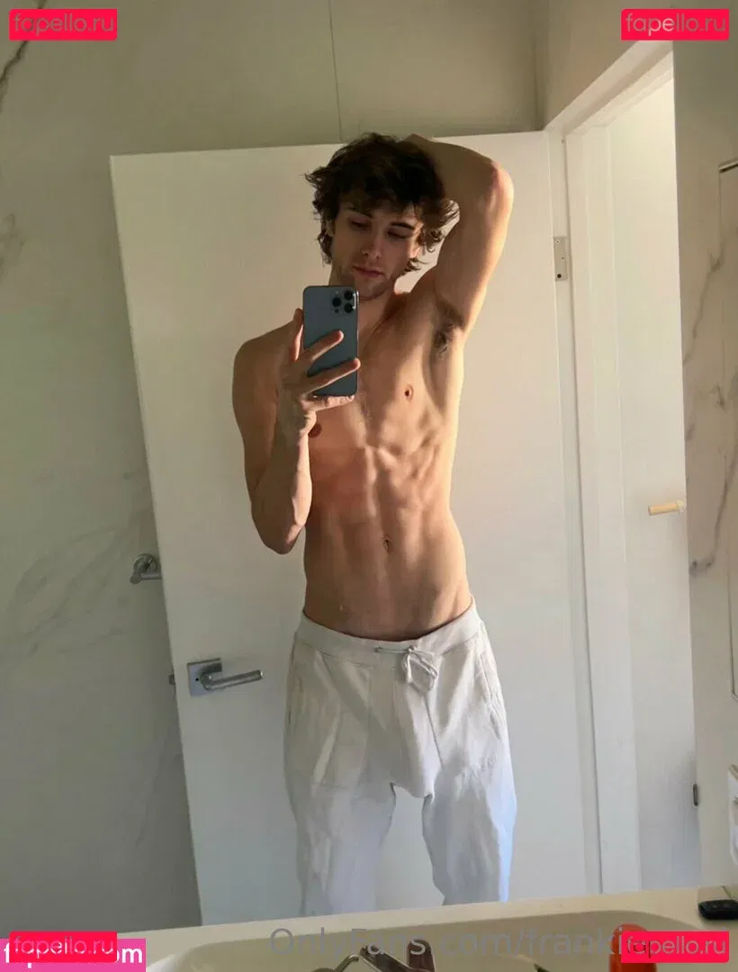 frankierossi Onlyfans Photo Gallery 