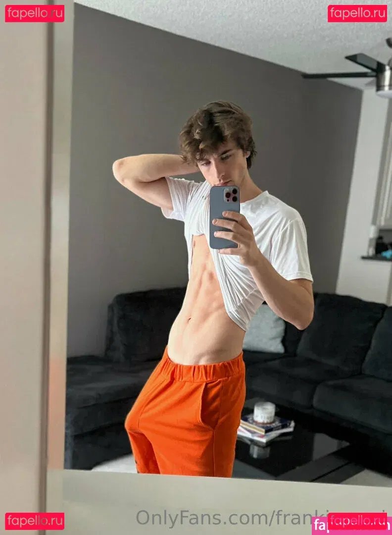 frankierossi Onlyfans Photo Gallery 