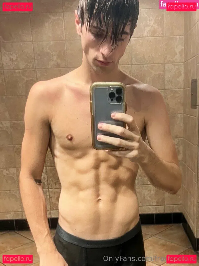 frankierossi Onlyfans Photo Gallery 