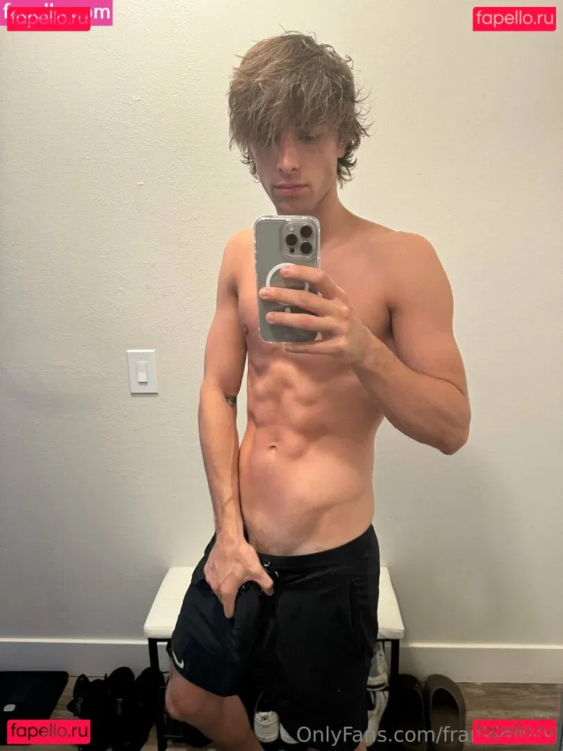 frankierossi Onlyfans Photo Gallery 