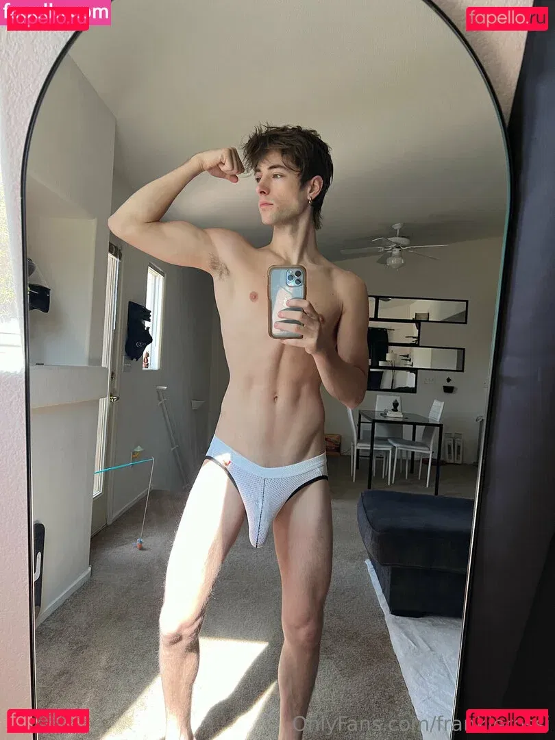 frankierossi Onlyfans Photo Gallery 