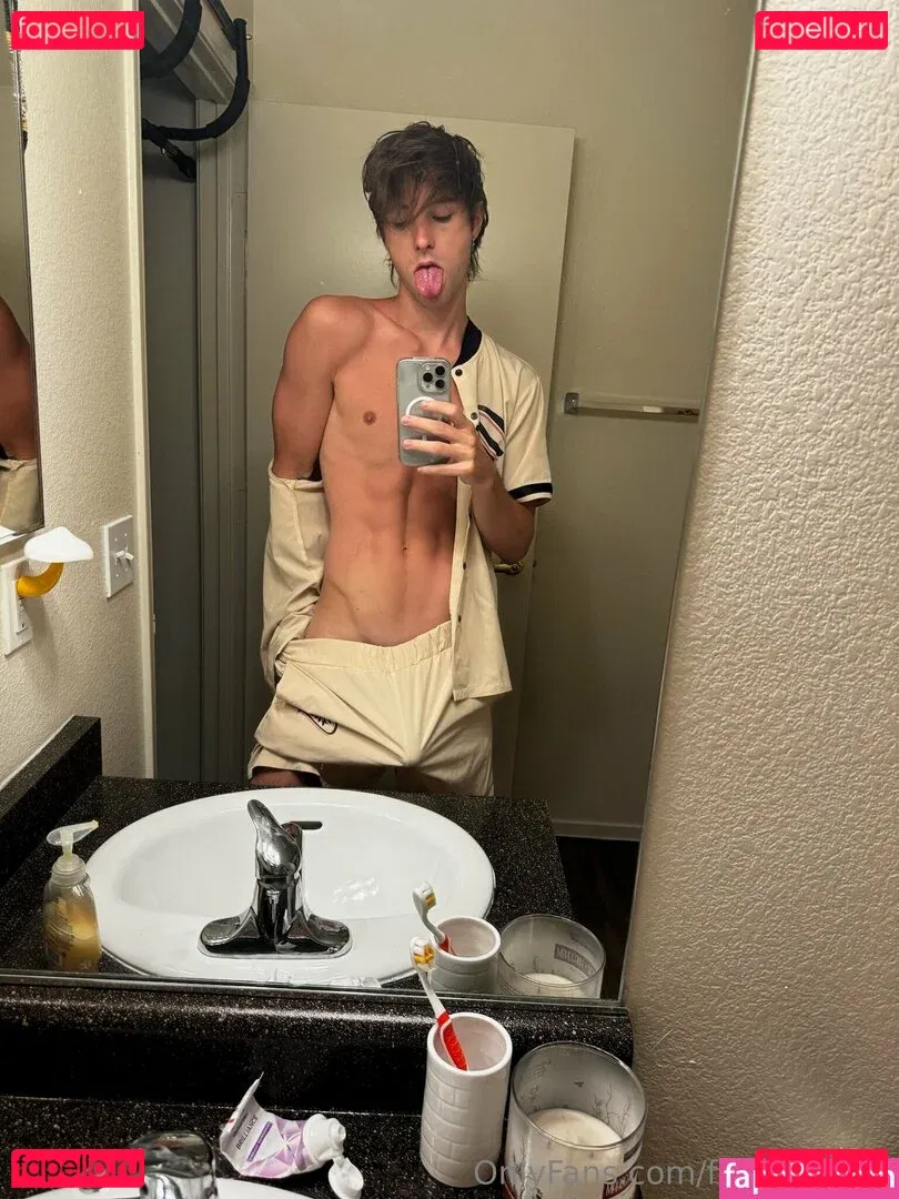 frankierossi Onlyfans Photo Gallery 