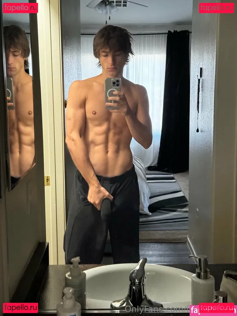 frankierossi Onlyfans Photo Gallery 