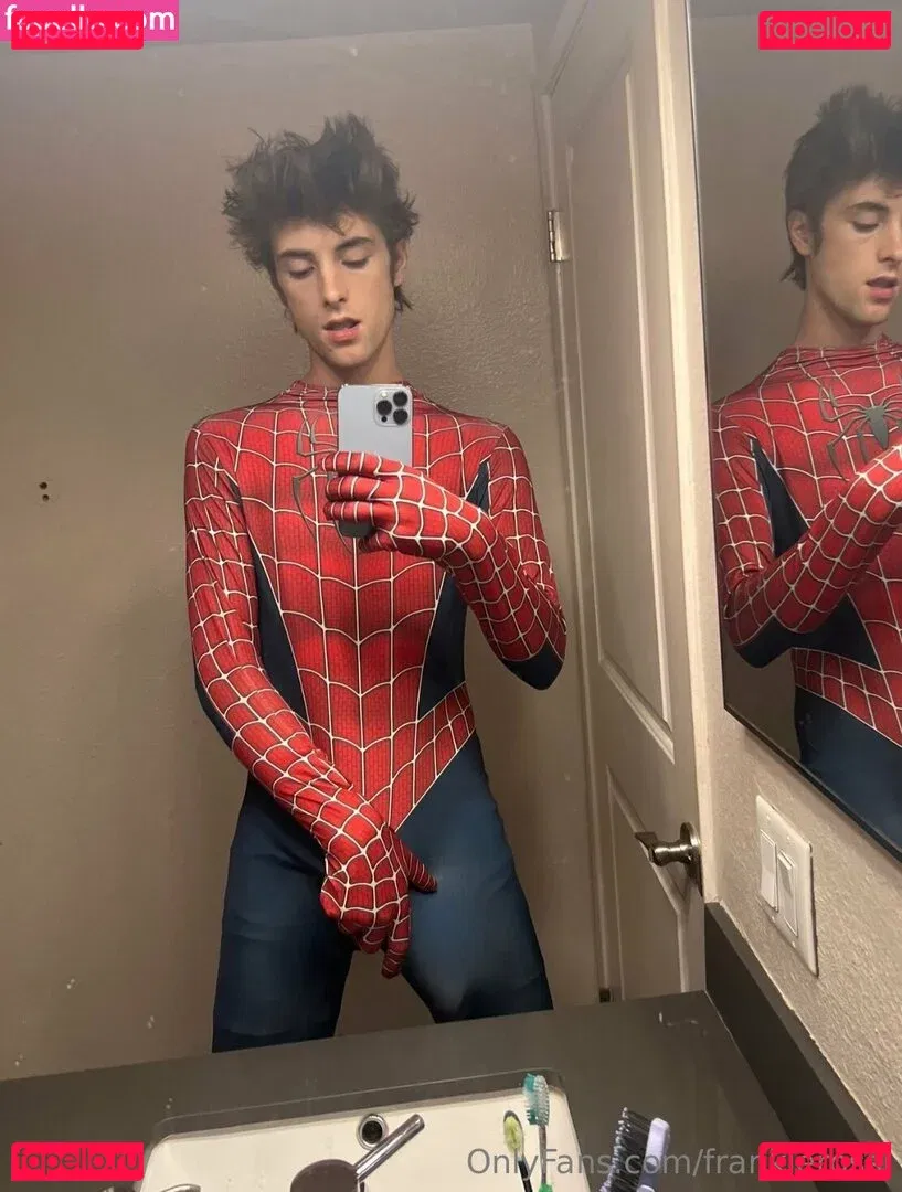 frankierossi Onlyfans Photo Gallery 