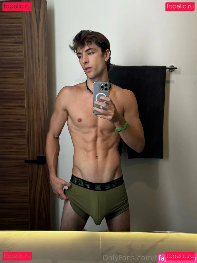 frankierossi Onlyfans Photo Gallery 