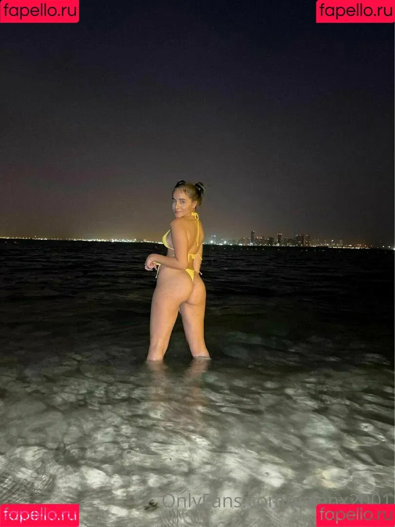valenx2001 Onlyfans Photo Gallery 