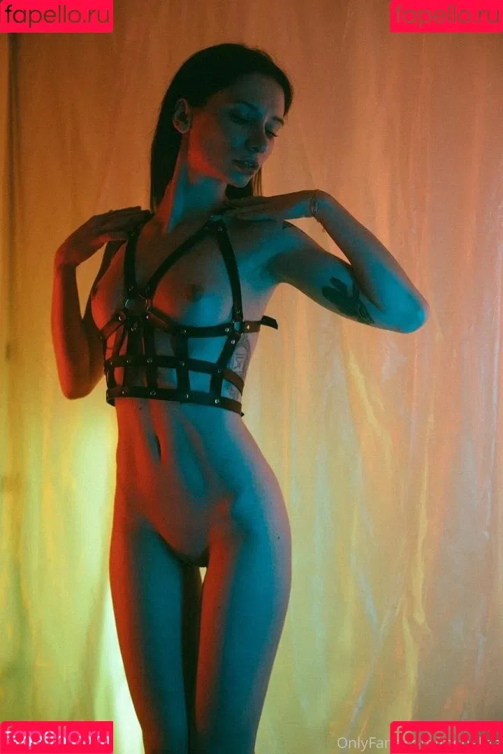 meneliza Onlyfans Photo Gallery 
