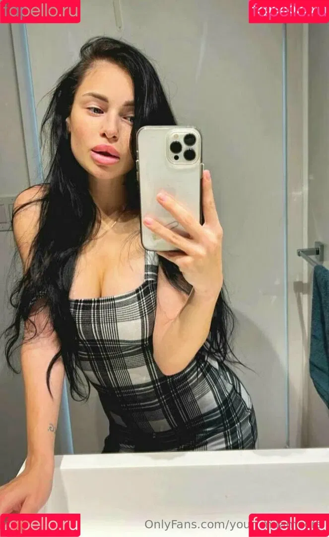 your_milamoore Onlyfans Photo Gallery 
