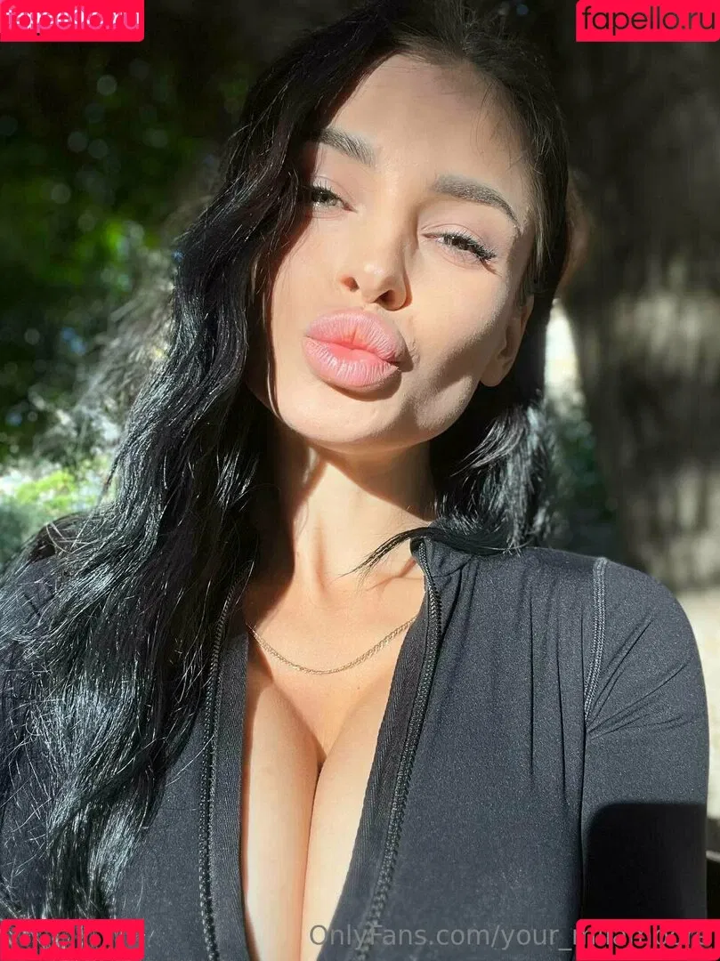 your_milamoore Onlyfans Photo Gallery 