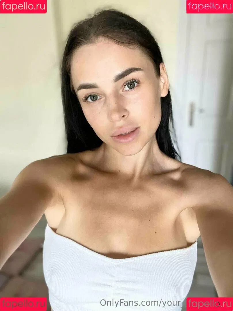 your_milamoore Onlyfans Photo Gallery 