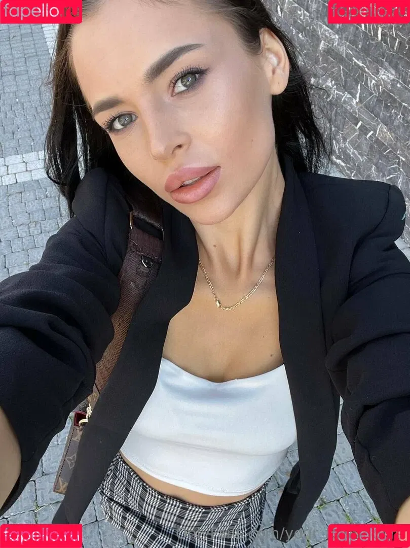 your_milamoore Onlyfans Photo Gallery 