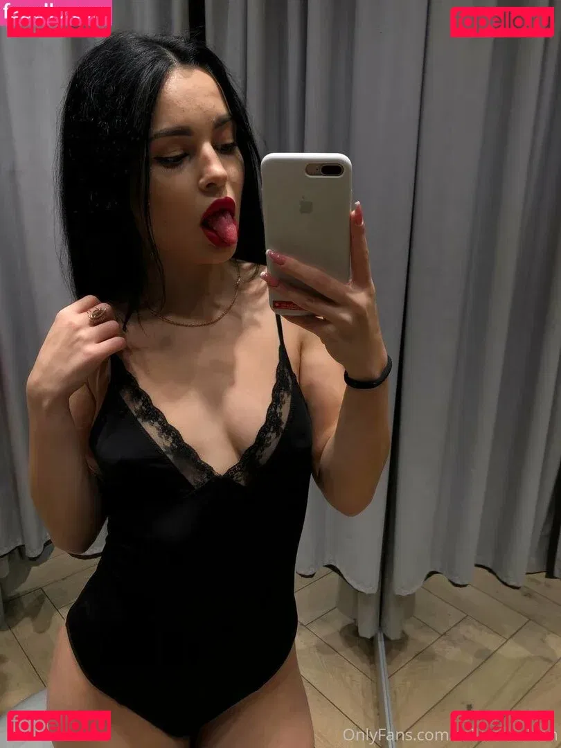 your_milamoore Onlyfans Photo Gallery 