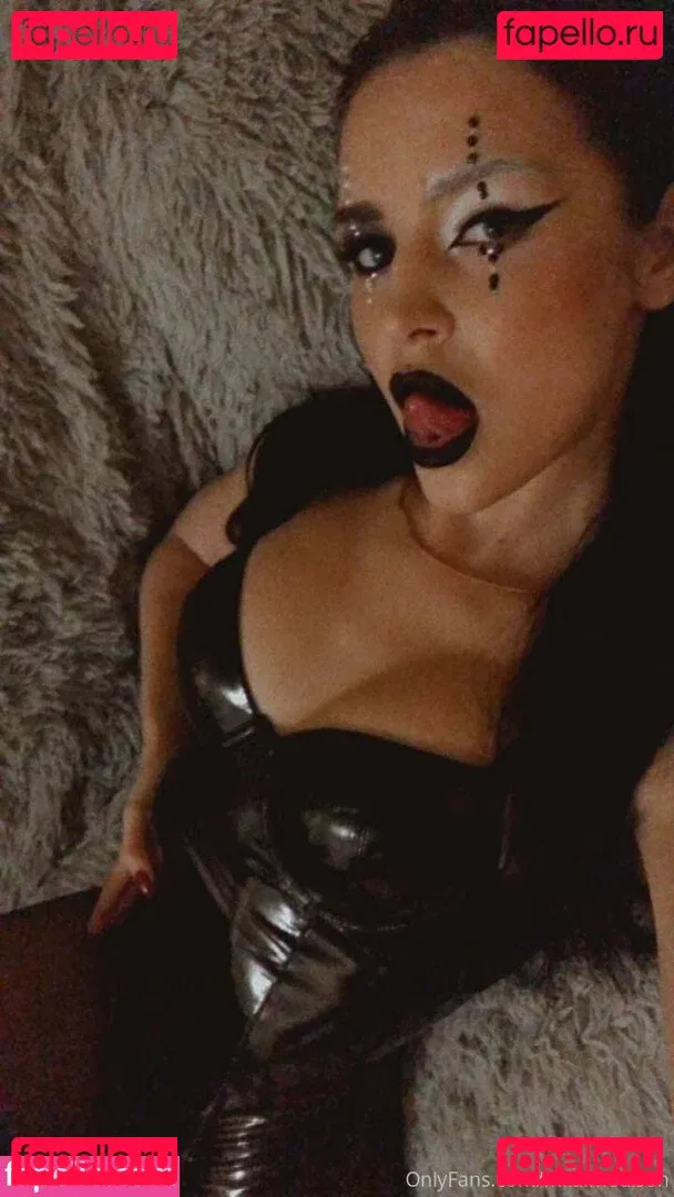 your_milamoore Onlyfans Photo Gallery 