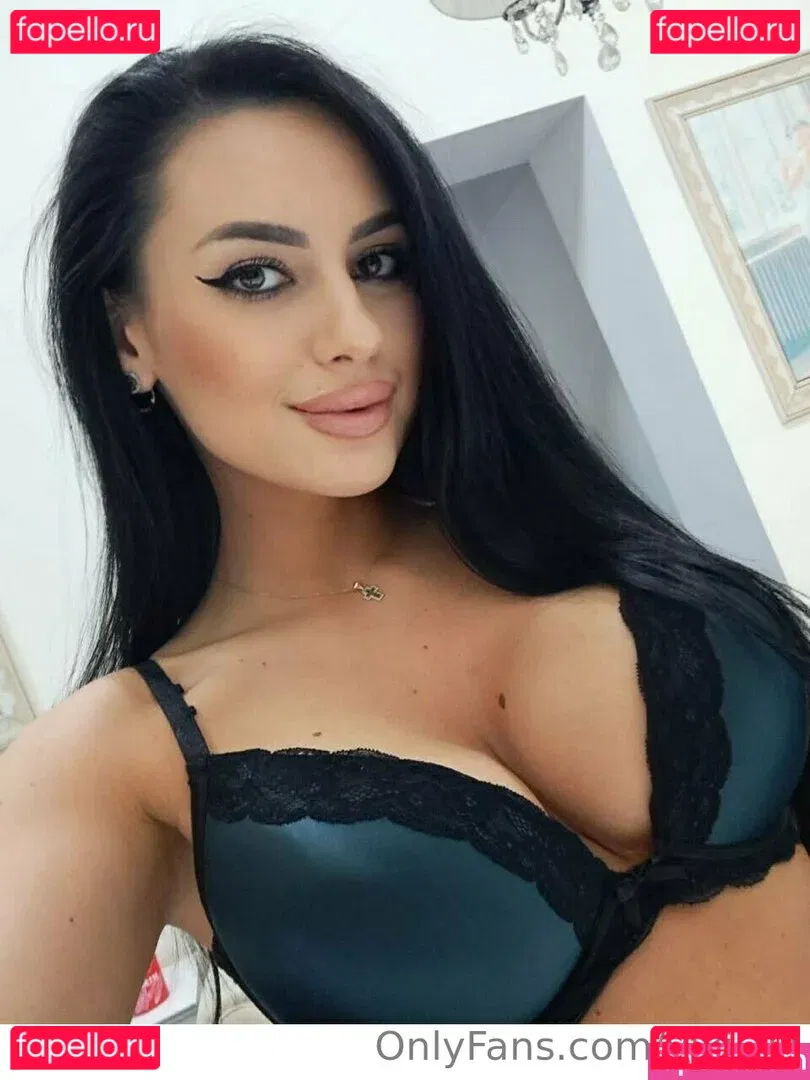 viki_vii Onlyfans Photo Gallery 