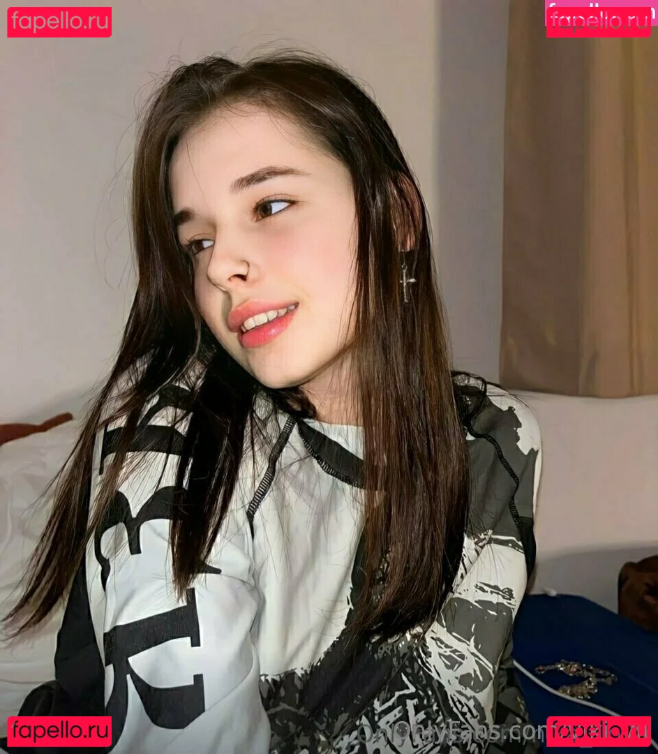 viki_vii Onlyfans Photo Gallery 