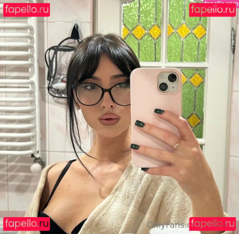 viki_vii Onlyfans Photo Gallery 