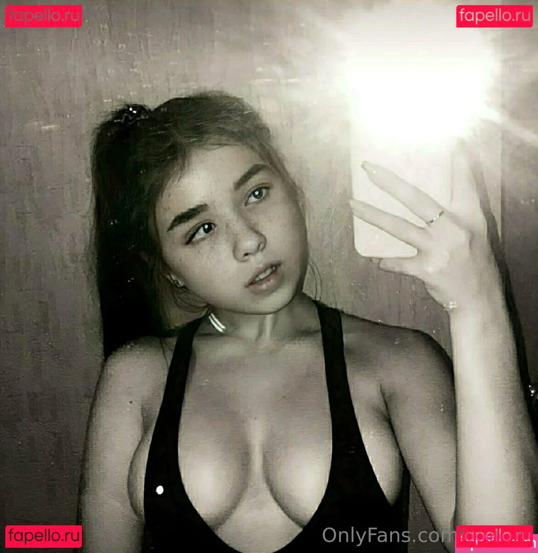 viki_vii Onlyfans Photo Gallery 